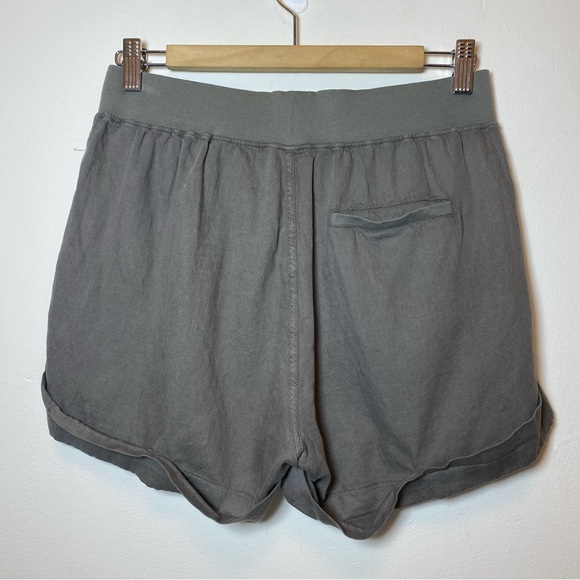 FAHERTY Arlie Linen/Tencel Blend Cuffed Day Shorts in Surplus Green Sz Medium - Picture 8 of 11
